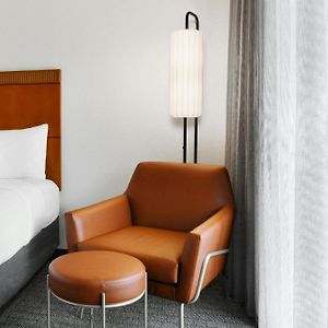 King Suite Hearing accessible